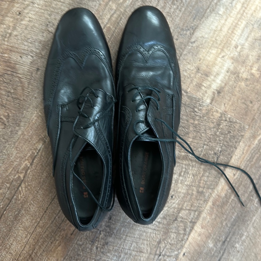 Men’s black dress shoes